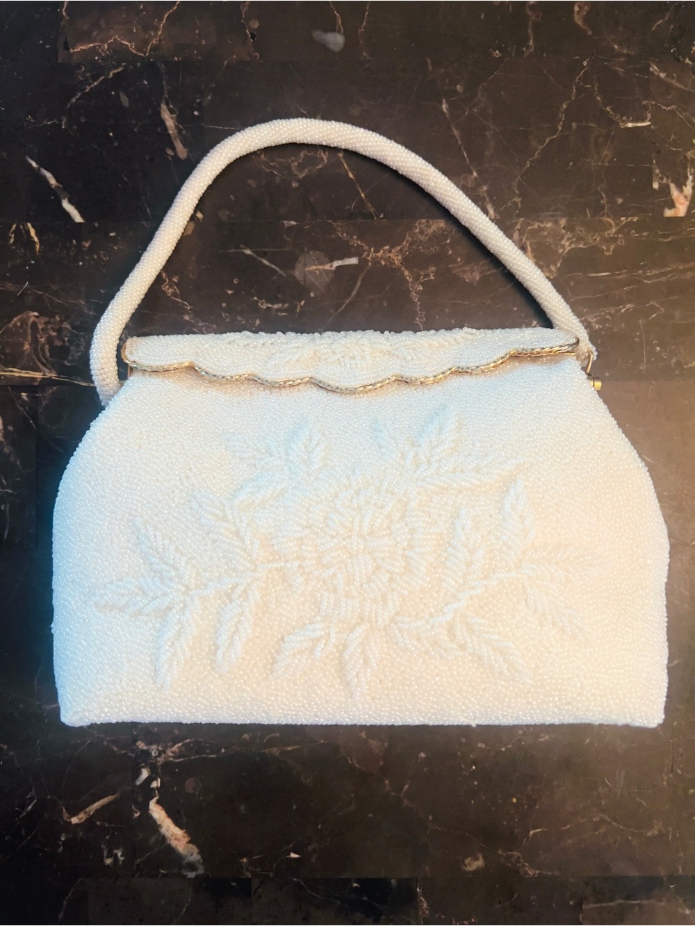 🩷 Vintage White Beautiful 1950s
Vintage Beaded Evening Purse🩷